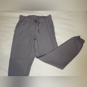 Lululemon On The Fly Jogger (Woven)